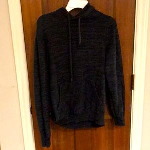 Heathered black urban pipeline hoodie sweater with kangaroo pocket Men’s Med